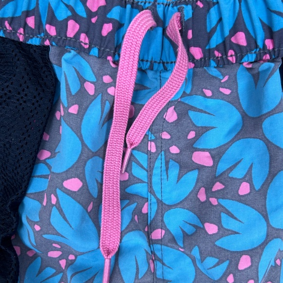 Patagonia Barely Baggies Shorts 2.5” Inseam Pollen Confetti Dolomite Blue Medium - Picture 8 of 12